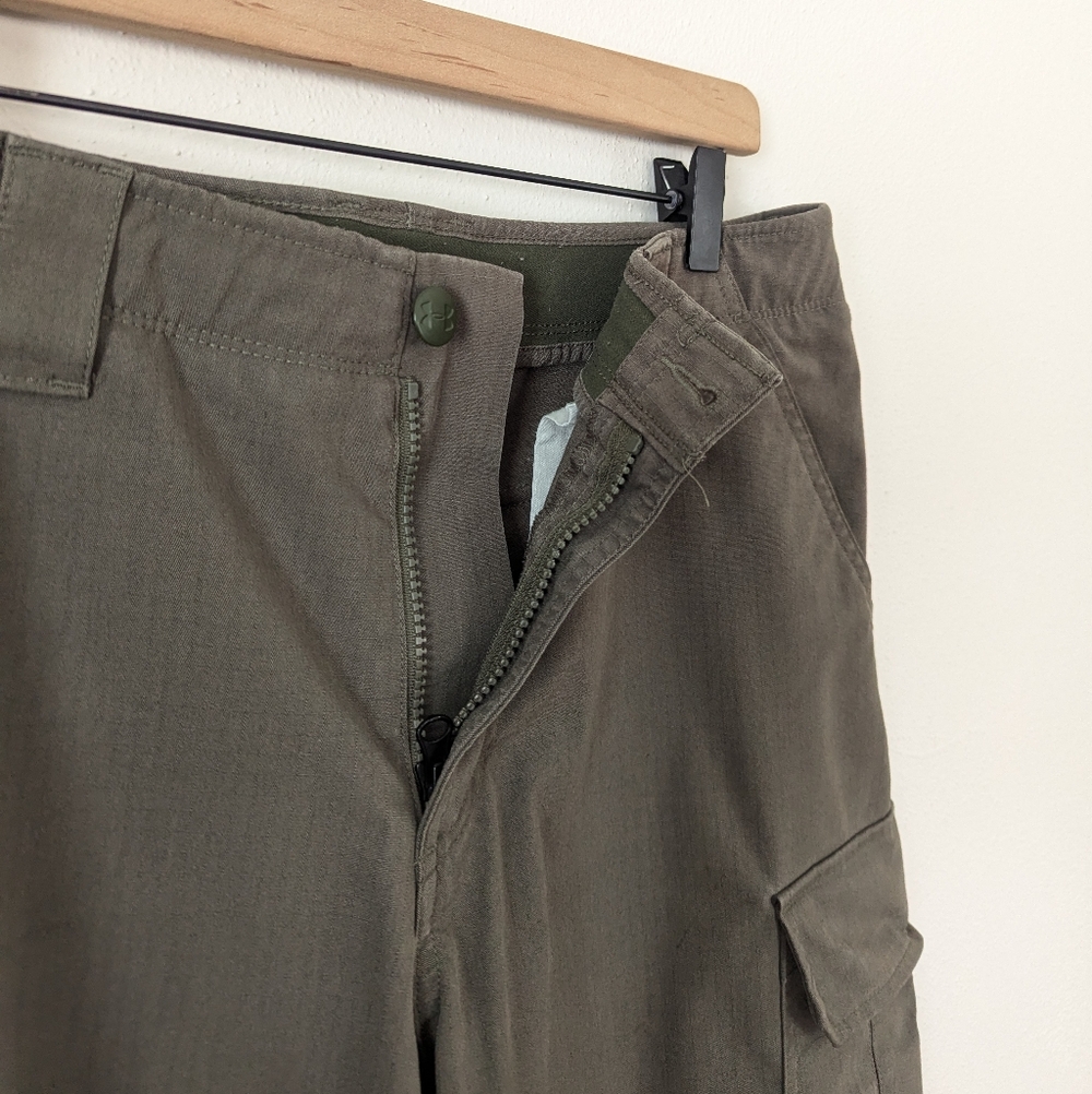 Under Armour | 34 x 32 | Loose Fit | Cargo Pant | Green - Picture 7 of 12